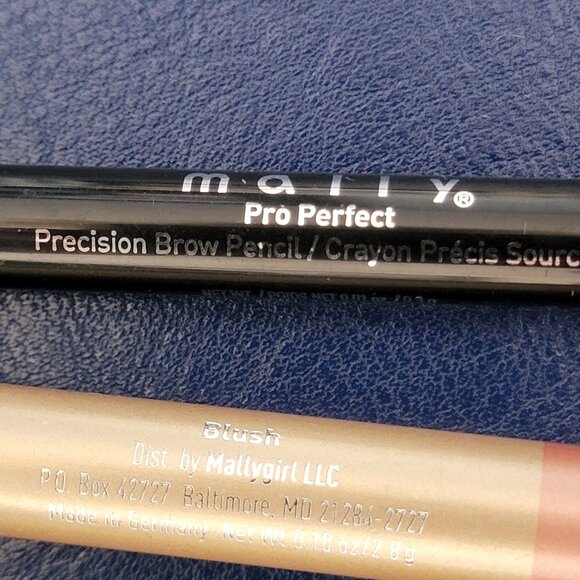 Mally cosmetics Box of 10 bundle New - Picture 10 of 10